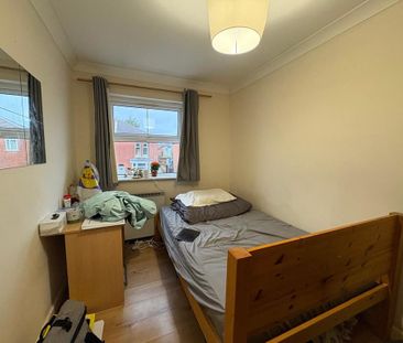 5 bedroom semi-detached house to rent - Photo 6