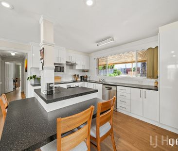 Charming 3 Bedroom Home - Photo 5