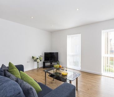 1 Bed Flat, Gweal Avenue, RG2 - Photo 3