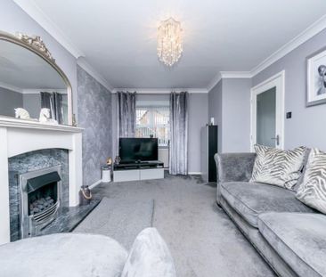 3 Bed Detached House, Clayton Way, LS10 - Photo 3