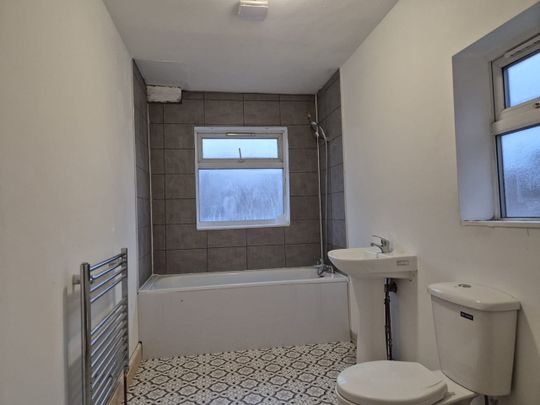 2 Bed Terraced House, Muriel Road, LE3 - Photo 1