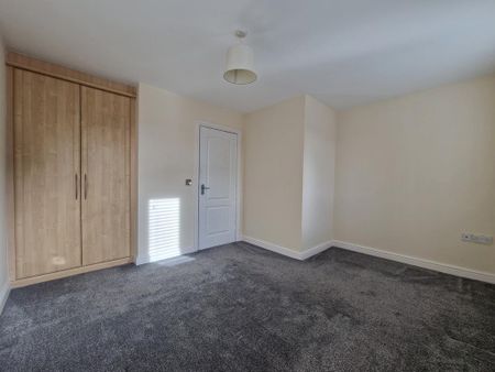 2 bedroom terraced house to rent - Photo 2