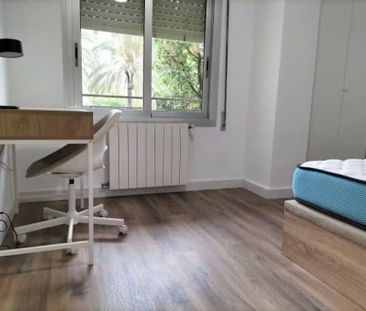 Plaça d'Hondures, Valencia, Valencian Community 46022 - Photo 3