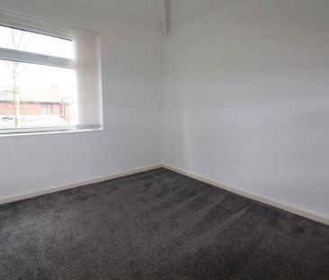 Borough Avenue, Radcliffe - Photo 5