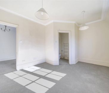 5 bedroom detached house to rent - Photo 4