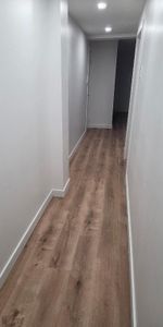 Très beau 3 1/2 à louer, entièrement rénové! À voir absolument! - Photo 3