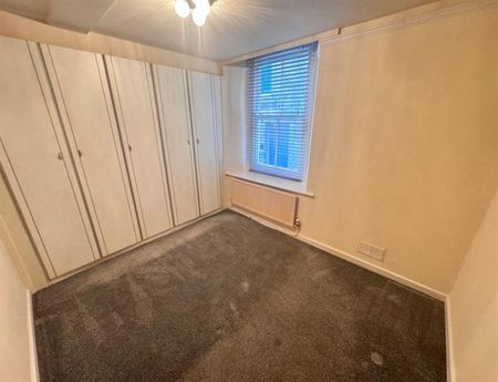 1 Bedroom Apartment To Let - Photo 2