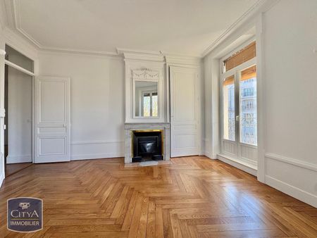 Location Appartement 4 pièces 93m² LYON 3ème - Photo 3
