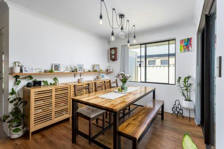 STYLISH HOME IN SOUTH BUNBURY - Photo 3