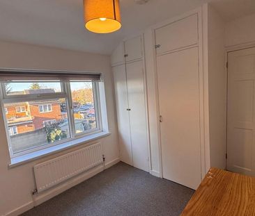 3 bedroom terraced house to rent - Photo 2