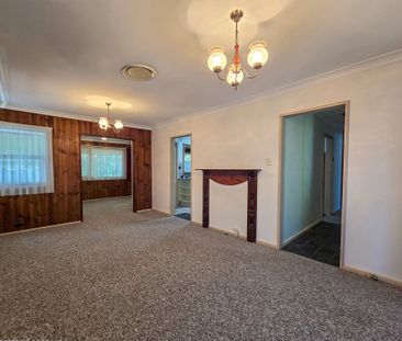 Convenient, Comfortable & Well-Located Family Living - Photo 3