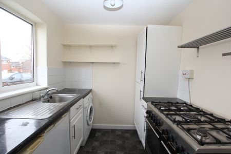 2 Bedroom HOUSE, Chester - Photo 2