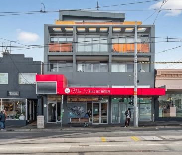 Inner-City Style & Lifestyle Convenience - Photo 5