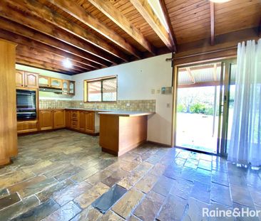 Large lifestyle family home - Photo 6