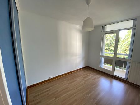 Apartment - Photo 2