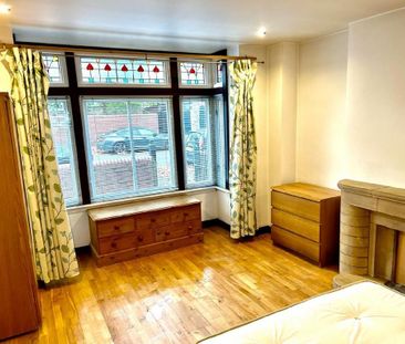 1 bedroom in a house share to rent - Photo 5