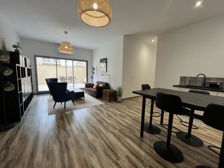 Location Appartement 3 pièces 82m² VALENCE 26000 - Photo 3