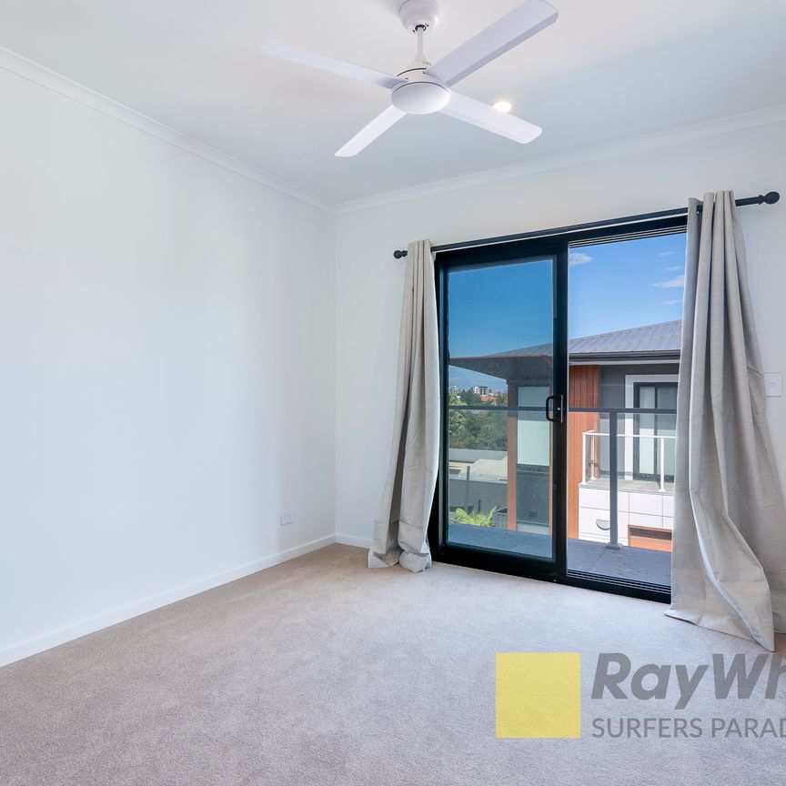2/95-97 Johnston Street, Southport QLD 4215 - Townhouse For Rent - $1,000 | Domain - Photo 1