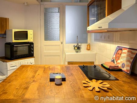 Logement à Paris, Location meublée - Photo 2