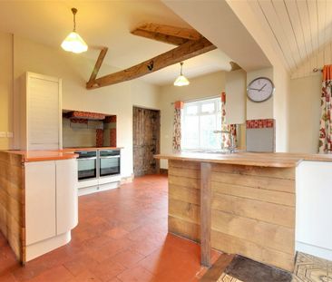 Detached house to rent on - Photo 4