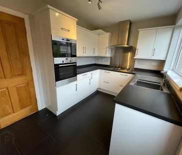 53 Andersonstown Crescent, Belfast, BT11 8FJ - Photo 2