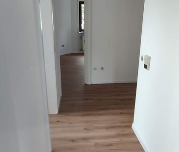 Charmante 2-Zimmer-Wohnung mit Balkon in Erlangen-Bruck (PRZ02229295) - Photo 1