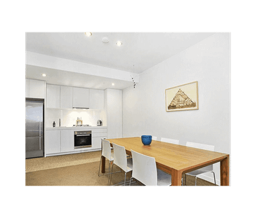 Modern 1 Bedroom 1 Bathroom - Photo 1