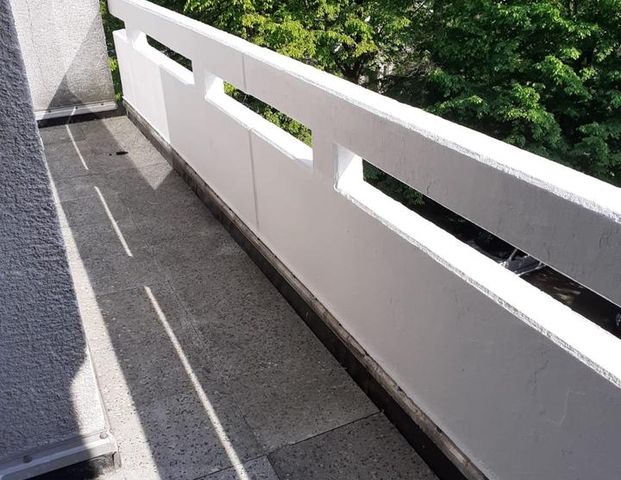 Schönes Appartement mit Balkon (Südseite) in Wuppertal-Elberfeld - Photo 1