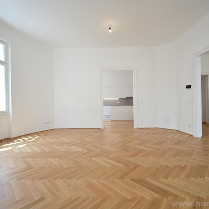 Erstbezug: wunderschöne Altbauwohnung mit Klopfbalkon I unbefristet - Foto 1