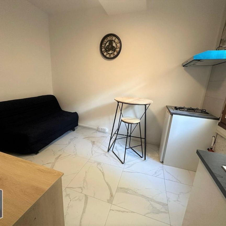 Location Appartement 1 pièce 12m² AVIGNON 84000 - Photo 1