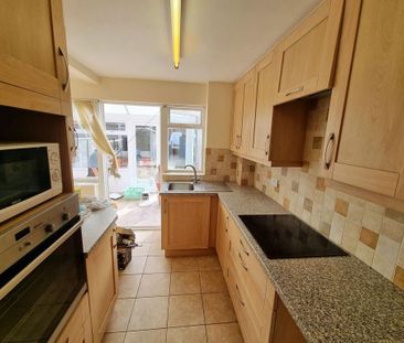 2 bedroom terraced house to rent - Photo 2