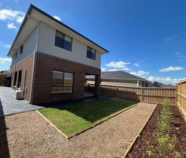 21 Waterfern Street, Fraser Rise, VIC 3336 - Photo 6