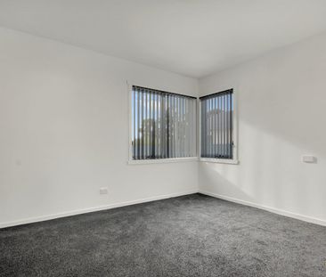 Modern Two Bedroom Gem - Photo 1