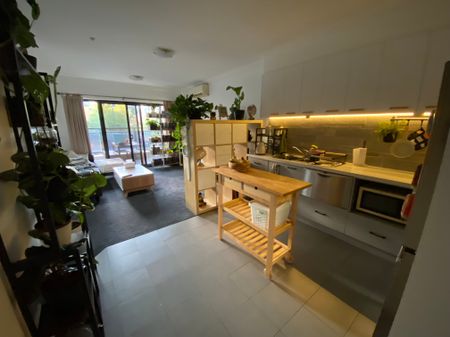 Caulfield East - Photo 5