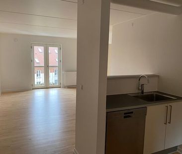 Skøn 2-værelses lejlighed med en dejlig altan - Foto 6