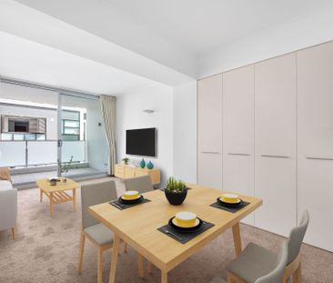 Modern Split-Level Apartment in Centre of Neutral Bay - Photo 5