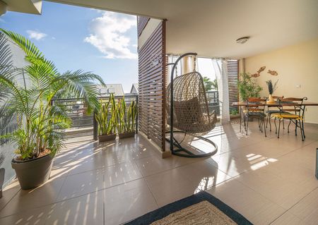 A LOUER - La Saline Les Bains / Bruniquel - Appartement T2 meublé de haut standing dans une résidence avec piscine - Photo 4