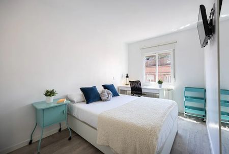 Calle de Ofelia Nieto, Madrid, Community of Madrid 28039 - Photo 2