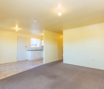 21 Ettie Street, Redcliffe QLD 4020 - House For Rent | Domain - Photo 1