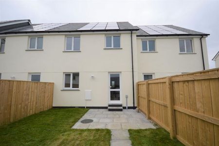 2 bedroom terraced house to rent - Photo 3