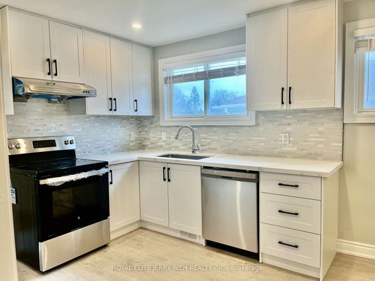For Lease - 228 Silverbirch Drive Unit# Upper, Newmarket, Ontario - Photo 1