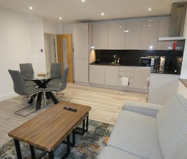 2 bedroom flat to rent - Photo 6