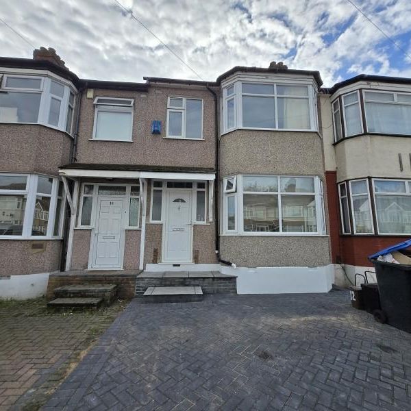 3 bedroom terraced house to rent - Photo 1