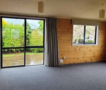 FOR RENT - 48 Lawson Burrows Crescent, Te Anau - Photo 1