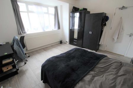 6 bedroom terraced house to rent - Photo 3