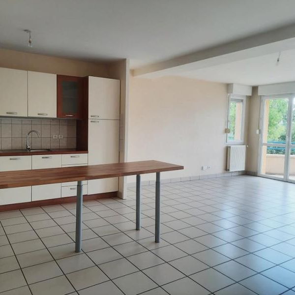 Location Appartement 3 pièces 74m² - Photo 1