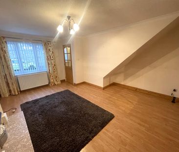 3 Bedroom Semi-Detached House for rent in Meadow Croft, Edenthorpe,... - Photo 1