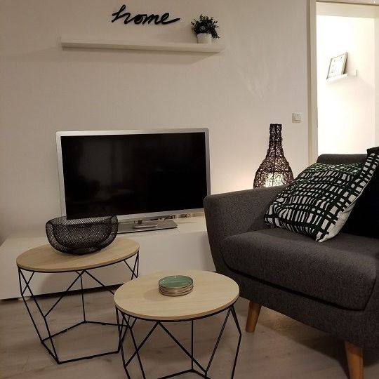 Terrassenwohnung mit Designer-Möblierung in Köln - Photo 1