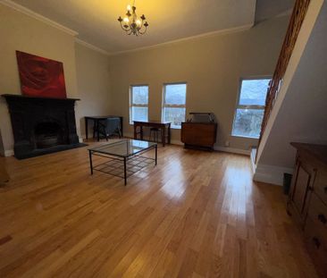 Apt 3, 66 Wellington Park, Belfast BT9 6DP - Photo 1