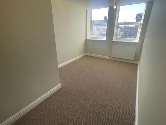3 bedroom flat to rent - Photo 1